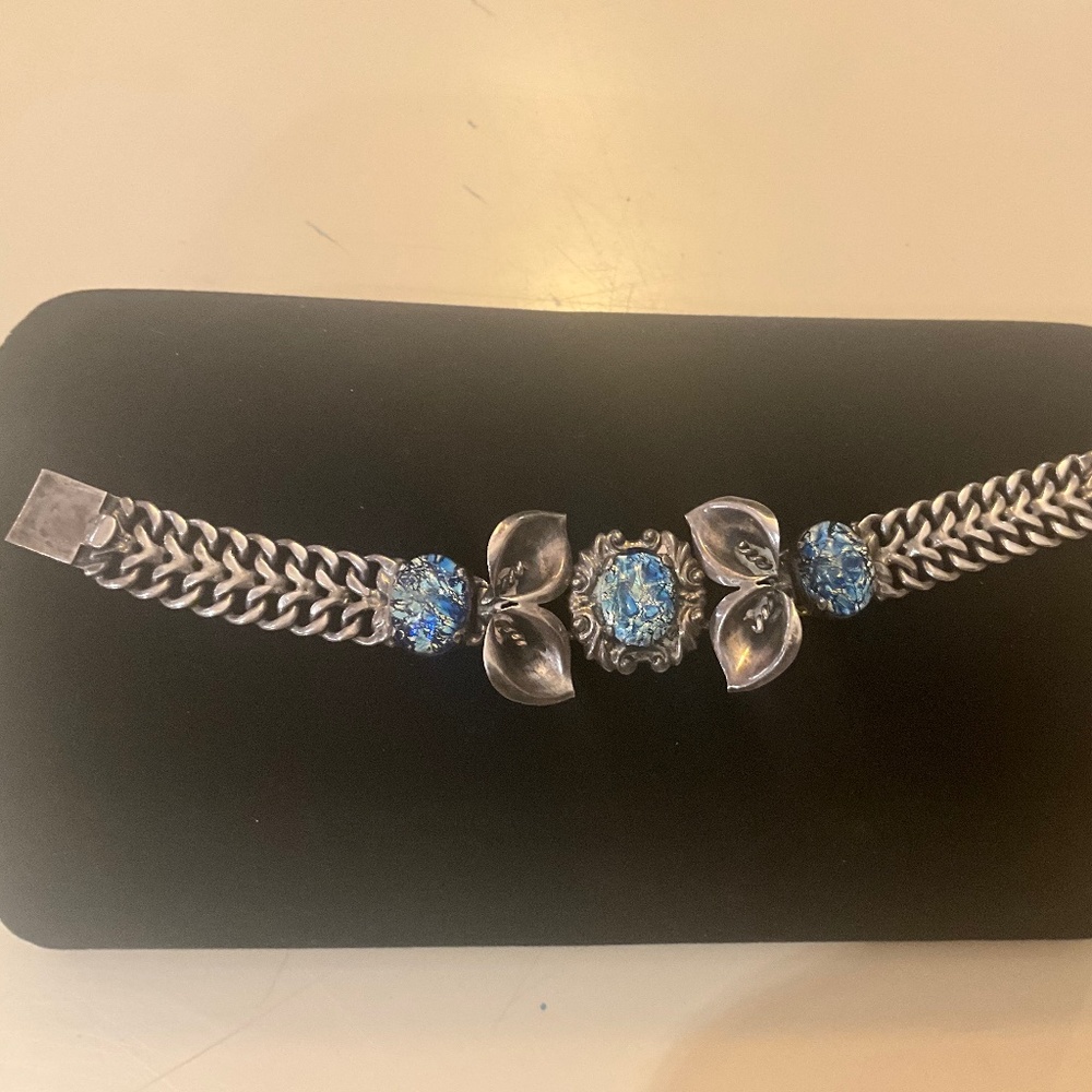 Vintage Sterling silver Hecho En Mexico Beautiful  Flower/Blue Stone Bracelet